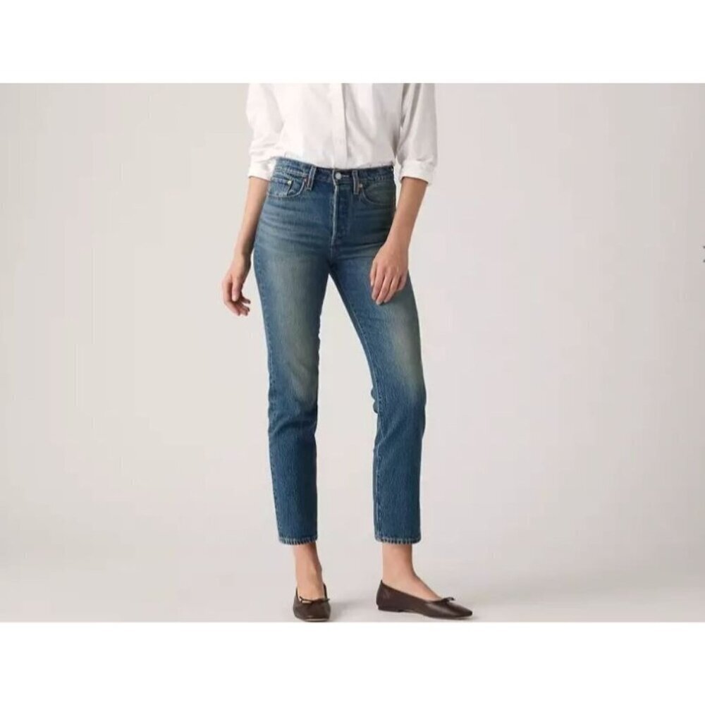 NEW Levi's Wedgie Straight High Rise Women's 24x28 Jeans Button Fly  i1535